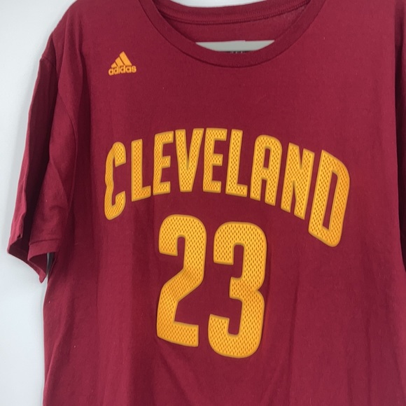 Adidas The Go To Tee Cleveland Cavs 23 Shirt - Picture 2 of 7